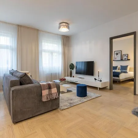 Chic & New Town By Easybnb Premium *