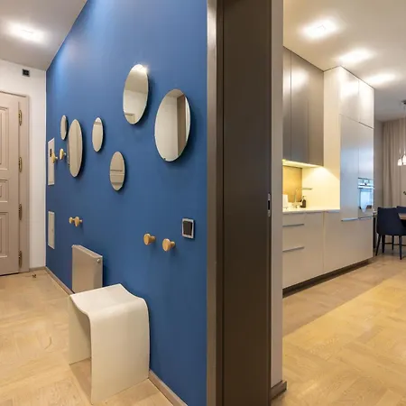 Chic & New Town By Subway Apartment Prague