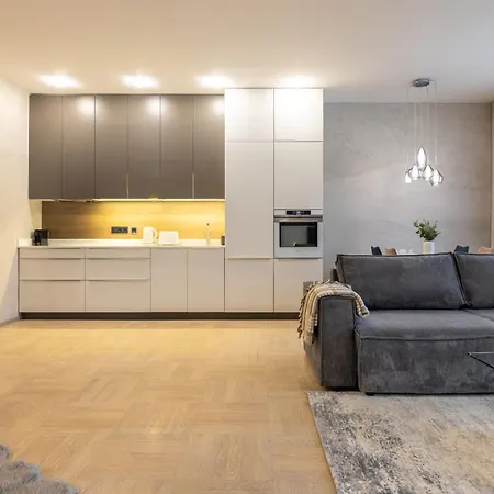 Chic & New Town By Easybnb Premium *