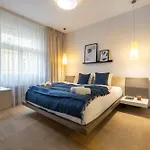Chic & New Town By Easybnb Premium דירה *