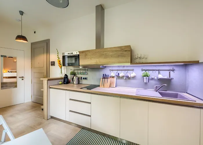 Chic & New Town By Easybnb Premium
