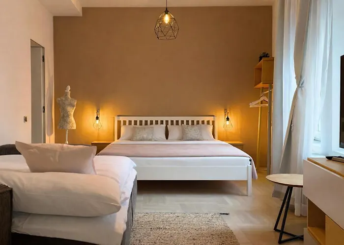 Chic & New Town By Easybnb Premium